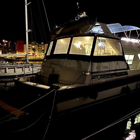Navi Yacht A Sete, 2 A 8 Couchages, Privatif Hotel Exterior photo