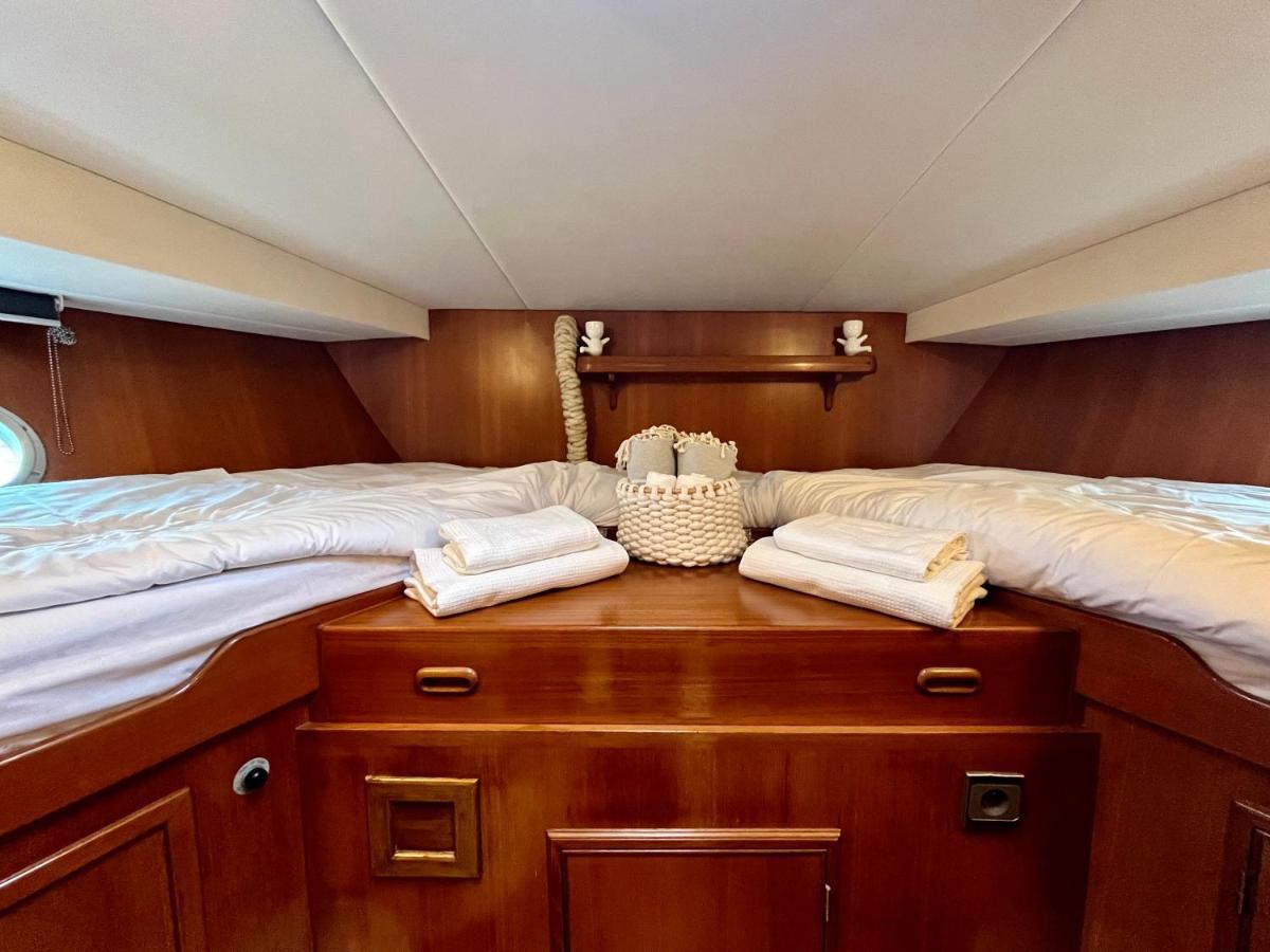 Navi Yacht A Sete, 2 A 8 Couchages, Privatif Hotel Exterior photo