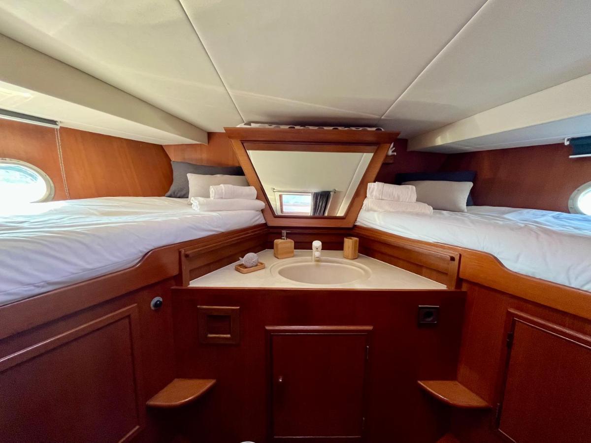 Navi Yacht A Sete, 2 A 8 Couchages, Privatif Hotel Exterior photo