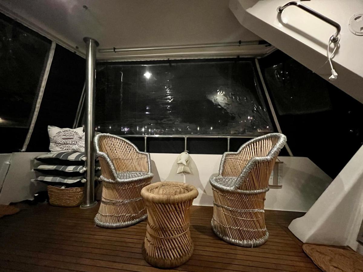 Navi Yacht A Sete, 2 A 8 Couchages, Privatif Hotel Exterior photo
